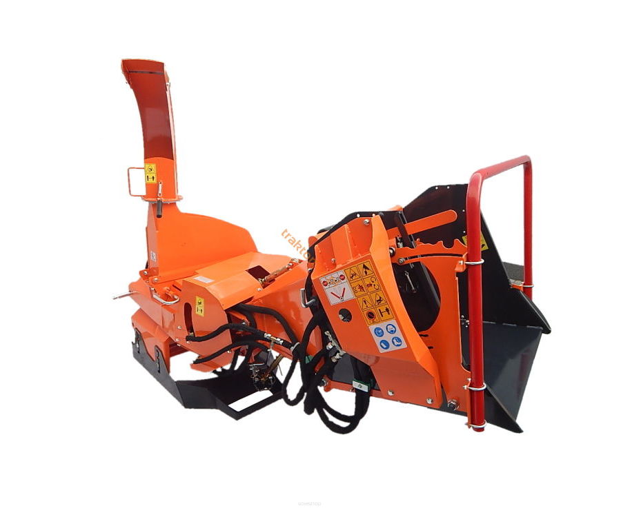 Rębak zrębkowy z hydraulicznym systemem wciagania gałęzi WC52R